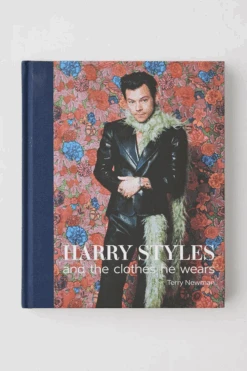 Harry Styles: And The Clothes He Wears Book